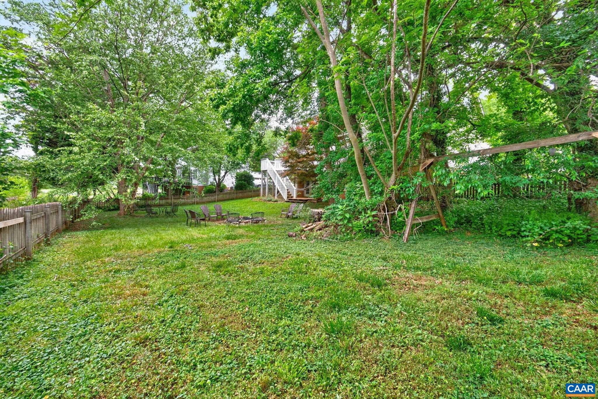 1086 Olympia Dr — photo 2
